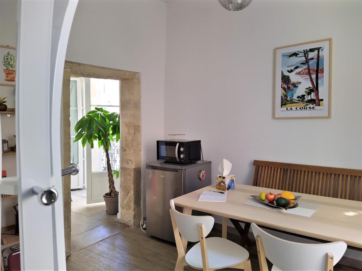 Ferienwohnung Le Balcon De Saint Roch Montpellier Exterior foto